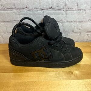 DC Clemente Black Skateboarding Sneakers Women’s Size 7.5